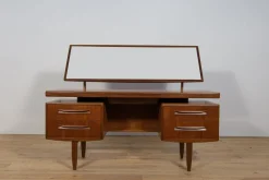 Sale Pamono Mid-Century Dressing Table by Victor Wilkins for G-Plan, United Knigdom, 1960s
