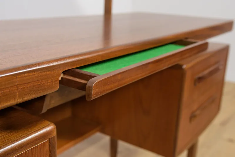 Sale Pamono Mid-Century Dressing Table by Victor Wilkins for G-Plan, United Knigdom, 1960s