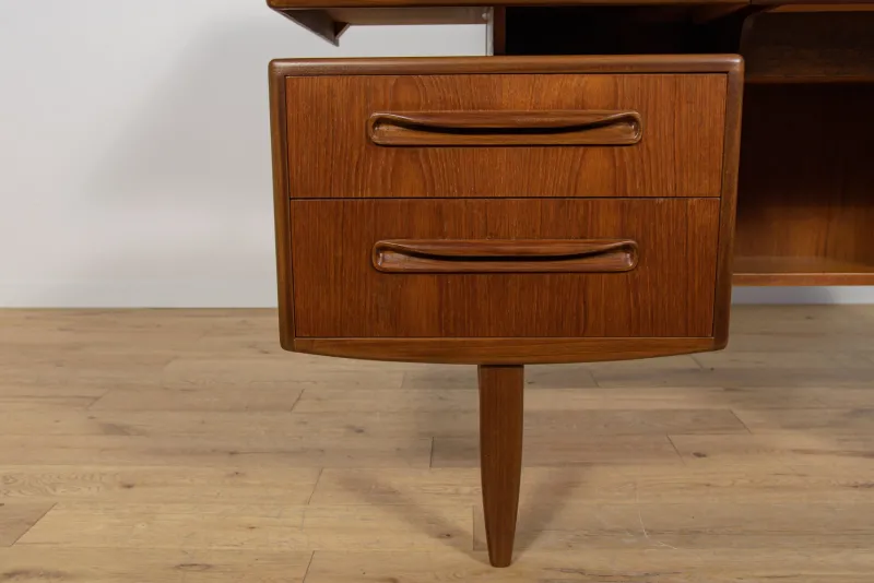 Sale Pamono Mid-Century Dressing Table by Victor Wilkins for G-Plan, United Knigdom, 1960s