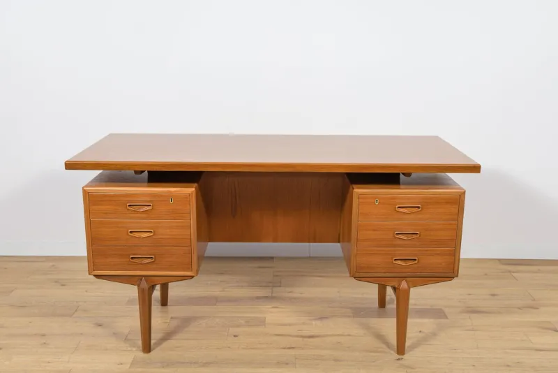 Pamono Mid-Century Freestanding Teak Desk, Denmark, 1960s> Desks