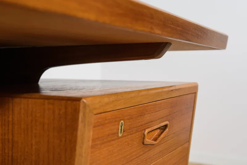 Pamono Mid-Century Freestanding Teak Desk, Denmark, 1960s> Desks