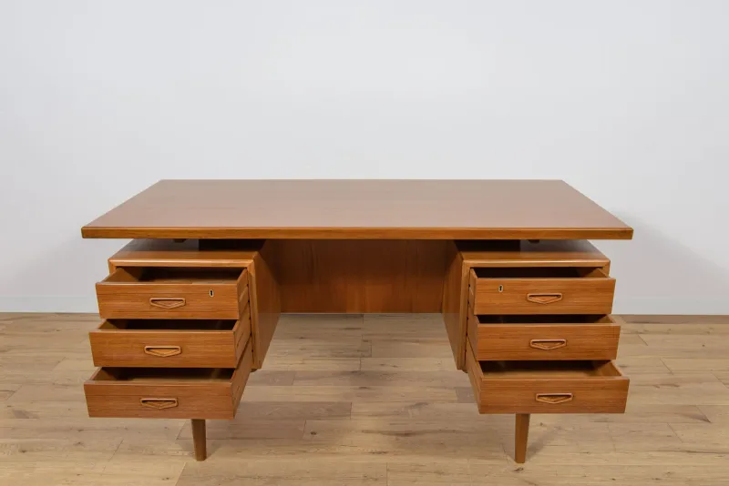 Pamono Mid-Century Freestanding Teak Desk, Denmark, 1960s> Desks