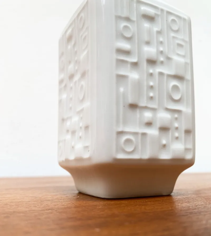 Pamono Mid-Century German Brutalist Porcelain Vase from Wunsiedel Bavaria Porzellan, 1960s> Vases