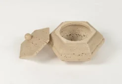 Hot Pamono Mid-Century Hexagonal Travertine Box in the style of Fratelli Mannelli, Italy, 1970s
