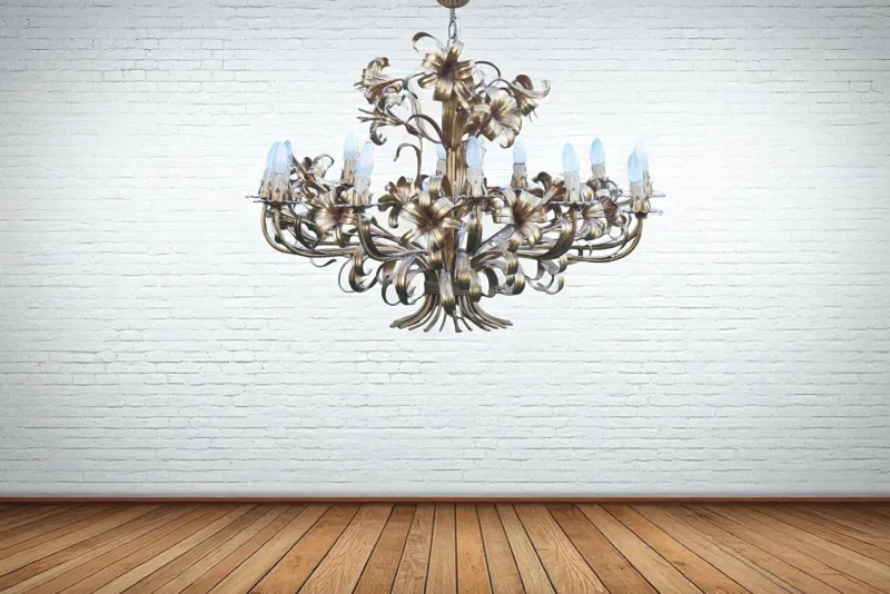 Hot Pamono Mid-Century Hollywood Regency Gilt Floral Lily 12-Light Chandelier attributed to Hans Kögl, Italy, 1970s
