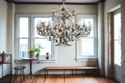 Hot Pamono Mid-Century Hollywood Regency Gilt Floral Lily 12-Light Chandelier attributed to Hans Kögl, Italy, 1970s