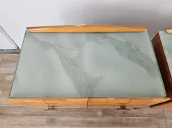 Pamono Mid-Century Italian Bedside Tables in Maple, Brass and Decorated Glass, 1950s, Set of 2><noscript><img width=