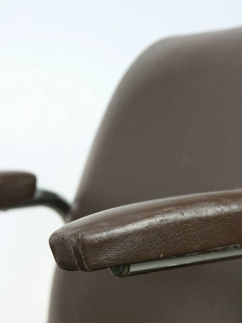 Pamono Mid-Century Italian Brown Leather Swivel Chair> Office Chairs