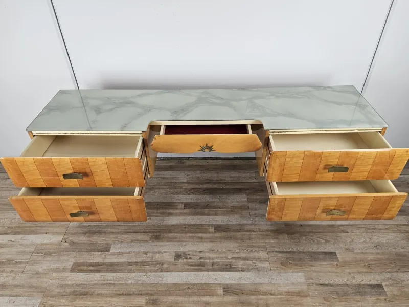 Pamono Mid-Century Italian Maple and Glass Chest of Drawers with Brass Details, 1950s> Dressers, Commodes & Chests