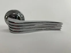 Pamono Mid-Century Italian Metal Door Handles Door, 1960s, Set of 2> Architectural Elements