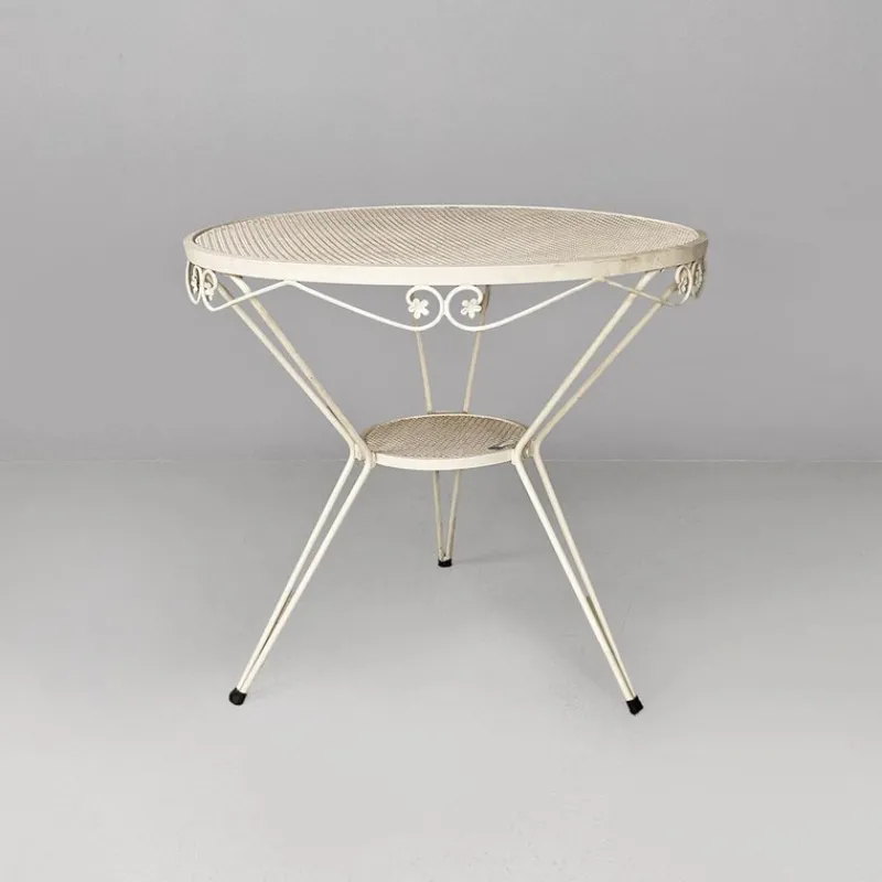Pamono Mid-Century Italian Modern White Iron Round Garden Table with Flower Decor, 1960> Garden Tables