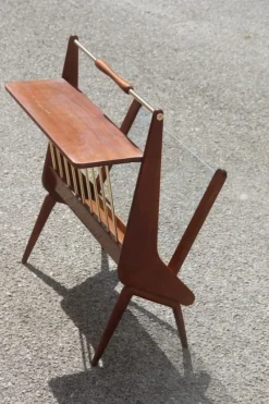 Pamono Mid-Century Italian Modern Geometric Wood & Brass Magazine Rack, 1950s><noscript><img width=