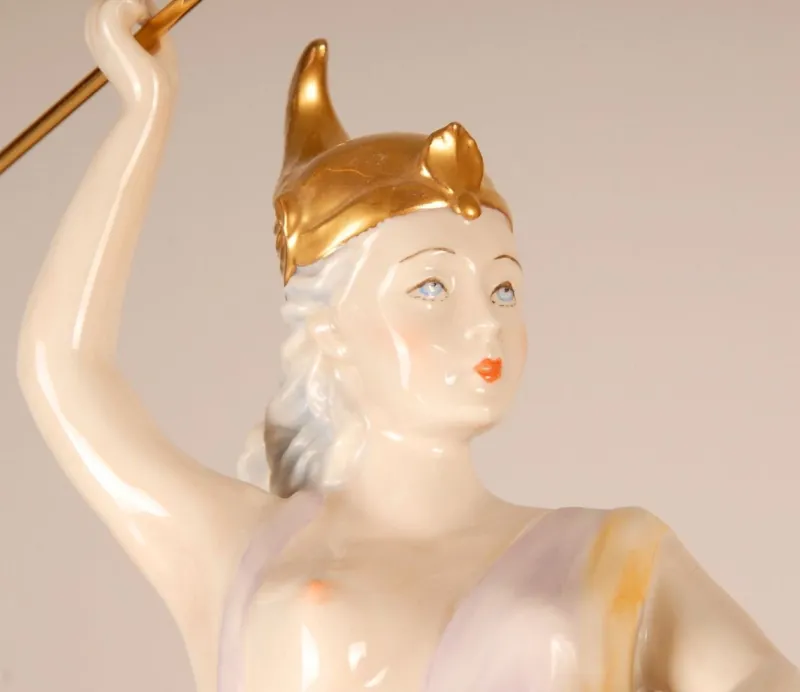 Pamono Mid-Century Italian Porcelain Sculpture of Diana the Huntress by Cesare Villari for Capodimonte> Mid-Century