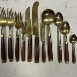 Pamono Mid-Century Italian Teak Handled Cutlery Set in Canteen, 1970s, Set of 100><noscript><img width=