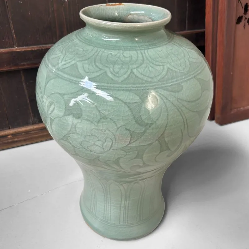 Pamono Mid-Century Japanese Celadon Glazed Vase, 1950s-1970s> Vases