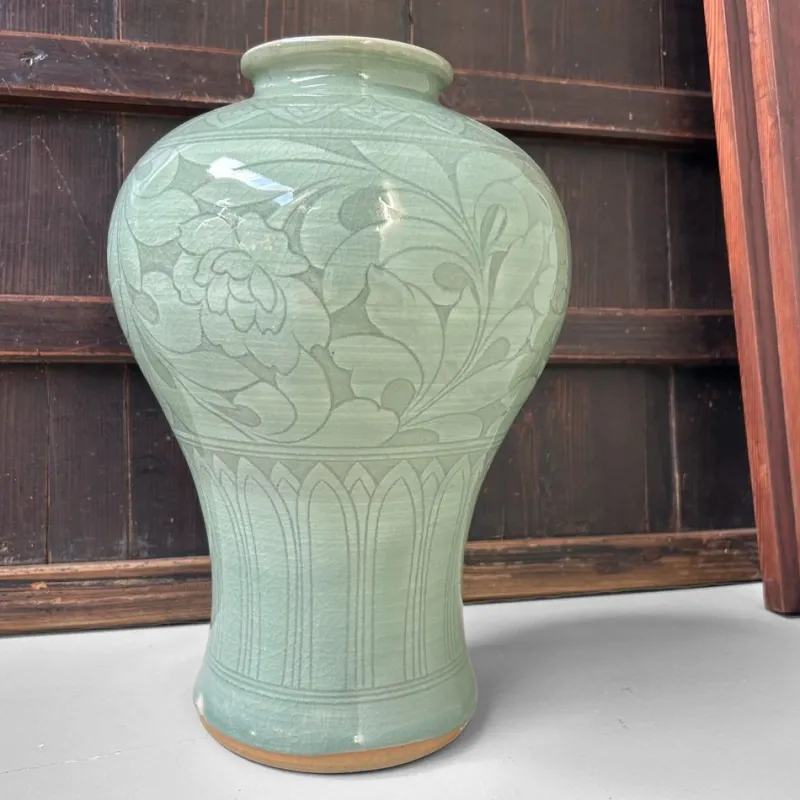 Pamono Mid-Century Japanese Celadon Glazed Vase, 1950s-1970s> Vases