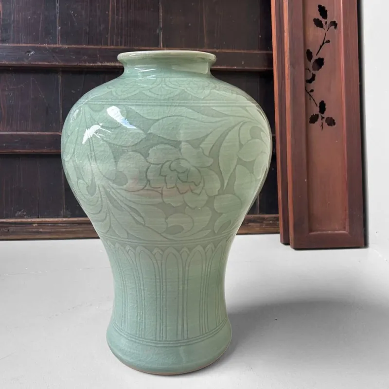 Pamono Mid-Century Japanese Celadon Glazed Vase, 1950s-1970s> Vases