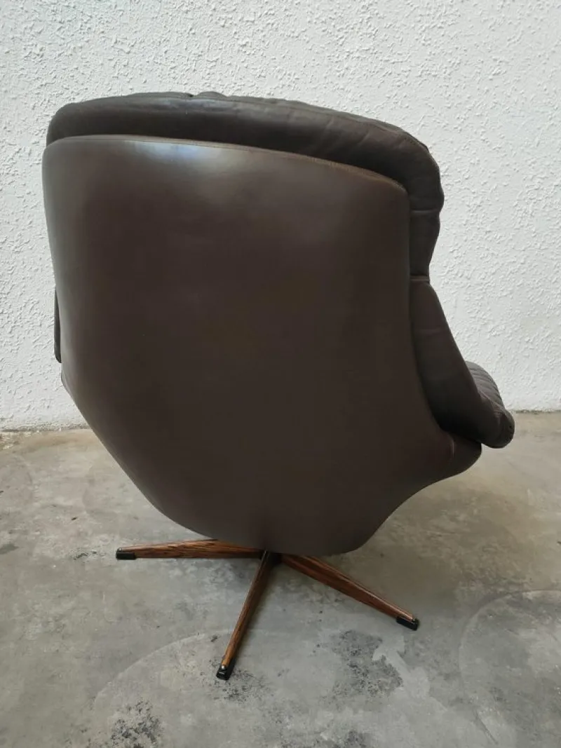 Hot Pamono Mid-Century Leather Swivel Armchair from Bramin, Denmark