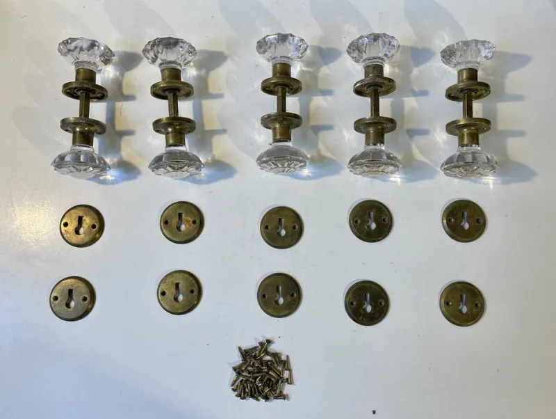 Sale Pamono Mid-Century Lounge Door Knobs in Brass and Glass by Verrina Sweden, 1970s, Set of 5