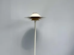 Pamono Mid-Century Modern Adina Floor Lamp with White Metal Shade from Lyfa, Denmark, 1970s><noscript><img width=