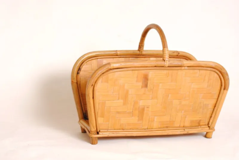 Pamono Mid-Century Modern Bamboo and Rattan and Oak Magazine Rack, 1950s> Magazine Racks