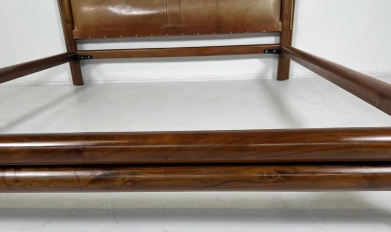 Pamono Mid-Century Modern Bed in Wood and Leather> Beds & Bedroom Sets