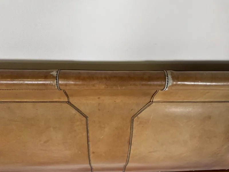 Pamono Mid-Century Modern Bed in Wood and Leather> Beds & Bedroom Sets