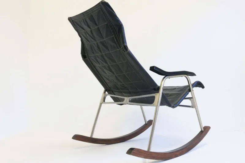 Pamono Mid-Century Modern Black Leather Rocking Chair by Takeshi Nii, 1960s> Rocking Chairs