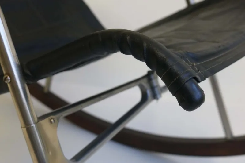 Pamono Mid-Century Modern Black Leather Rocking Chair by Takeshi Nii, 1960s> Rocking Chairs