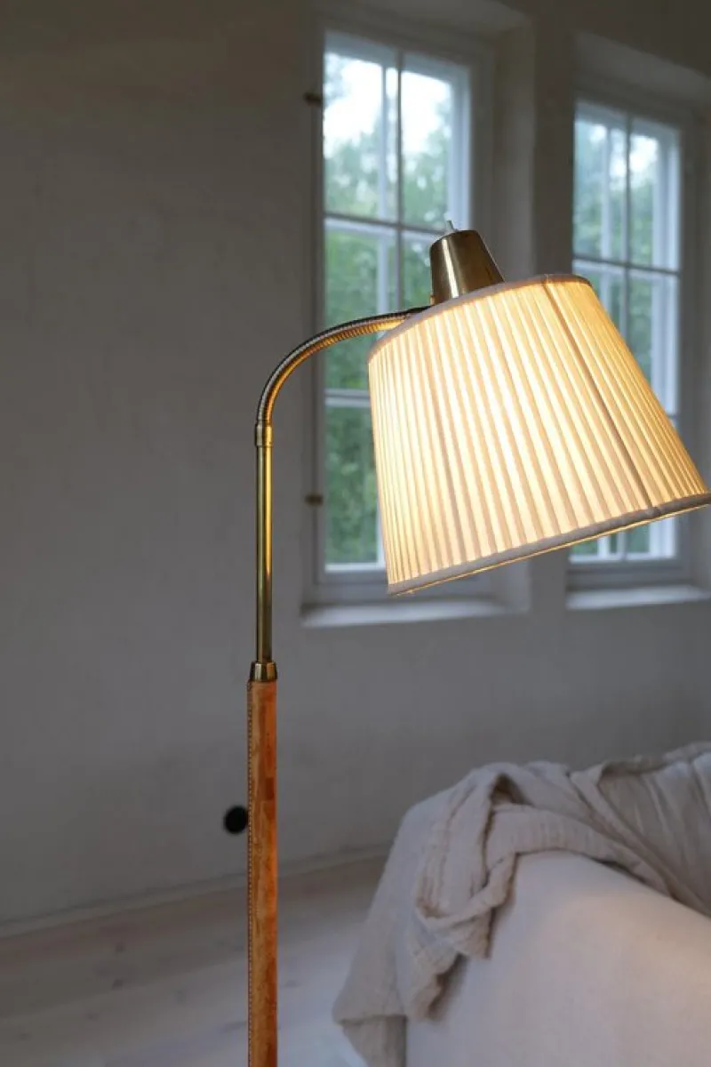 Pamono Mid-Century Modern Brass and Brown Leather Floor Lamp from Falkenbergs Belysning, Sweden, 1960s> Floor Lamps