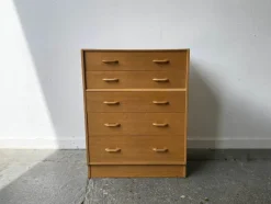 Pamono Mid-Century Modern Chest of Drawers in Oak from G-Plan, 1950s> Dressers, Commodes & Chests