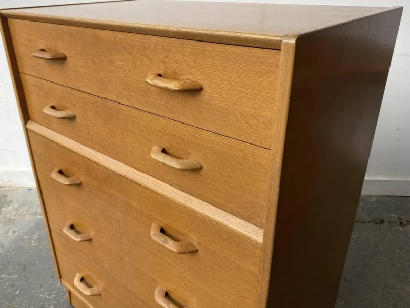 Pamono Mid-Century Modern Chest of Drawers in Oak from G-Plan, 1950s> Dressers, Commodes & Chests