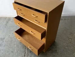 Pamono Mid-Century Modern Chest of Drawers in Oak from G-Plan, 1950s><noscript><img width=