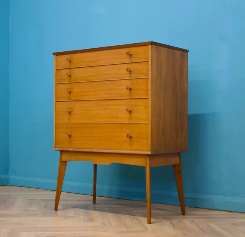 Outlet Pamono Mid-Century Modern Chest of Drawers in Walnut by Alfred Cox, 1950s