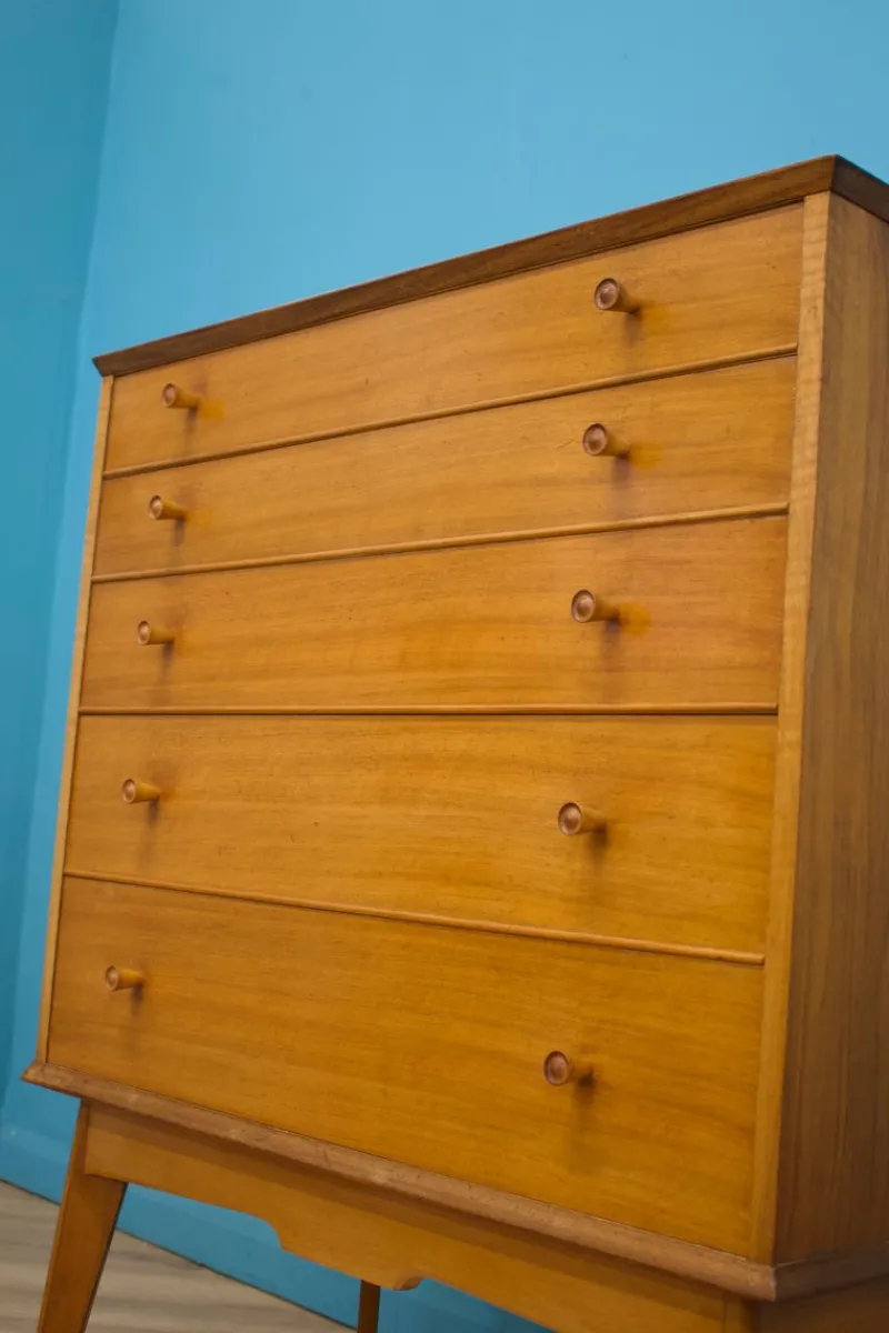 Outlet Pamono Mid-Century Modern Chest of Drawers in Walnut by Alfred Cox, 1950s