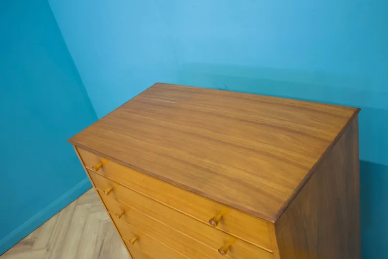 Outlet Pamono Mid-Century Modern Chest of Drawers in Walnut by Alfred Cox, 1950s