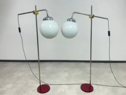 Pamono Mid-Century Modern Chrome Floor Lamps, 1950s, Set of 2> Floor Lamps