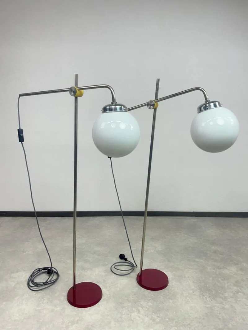 Pamono Mid-Century Modern Chrome Floor Lamps, 1950s, Set of 2> Floor Lamps