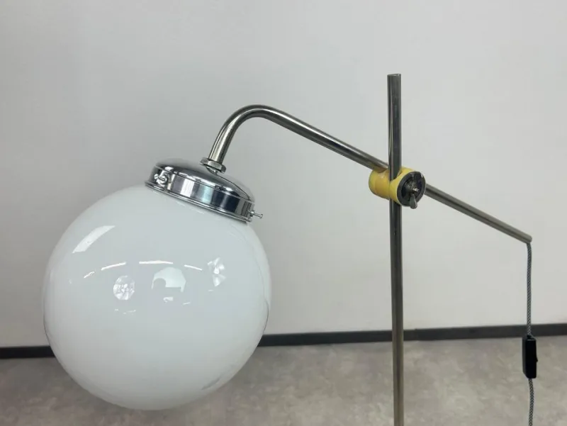 Pamono Mid-Century Modern Chrome Floor Lamps, 1950s, Set of 2> Floor Lamps
