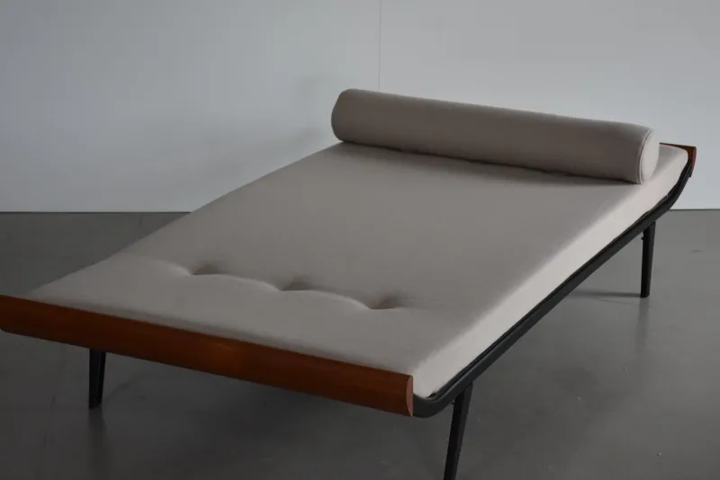 Pamono Mid-Century Modern Cleopatra Daybed by Dick Cordemeijer for Auping, 1960s> Daybeds & Chaises Lounges