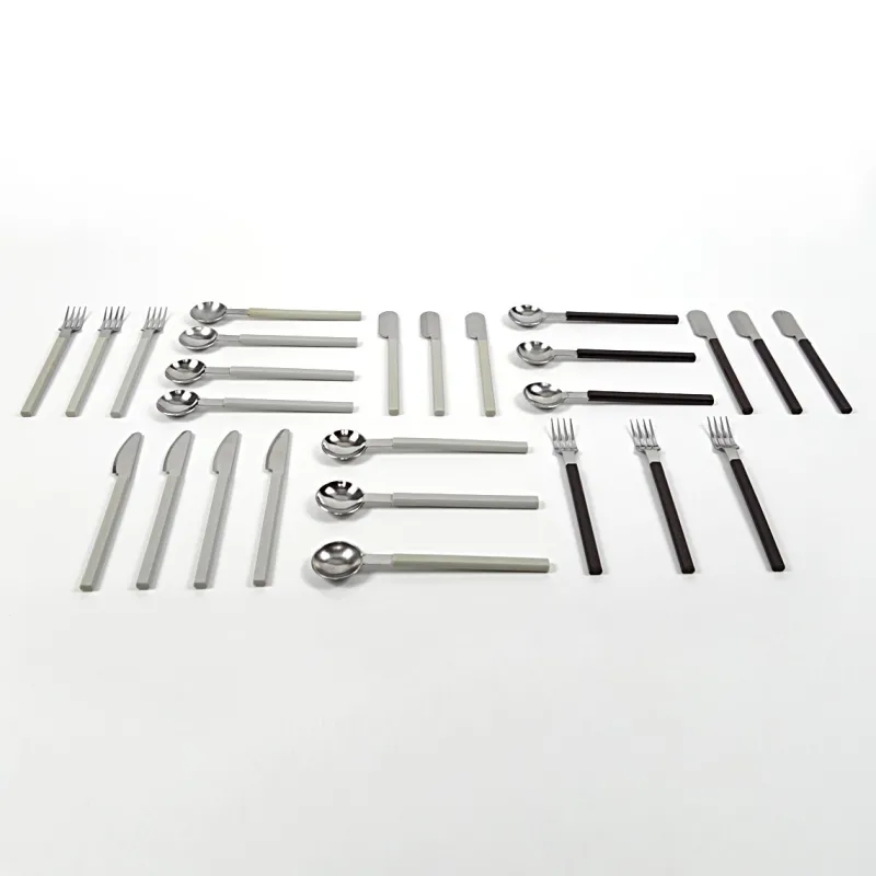 Pamono Mid-Century Modern Concorde Cutlery Set by Raymond Loewy for Air France, Set of 26> Cutlery & Serving Utensils