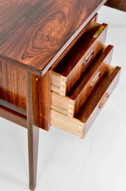 Pamono Mid-Century Modern Danish Executive Desk in Teak><noscript><img width=