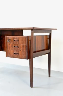 Pamono Mid-Century Modern Danish Executive Desk in Teak><noscript><img width=