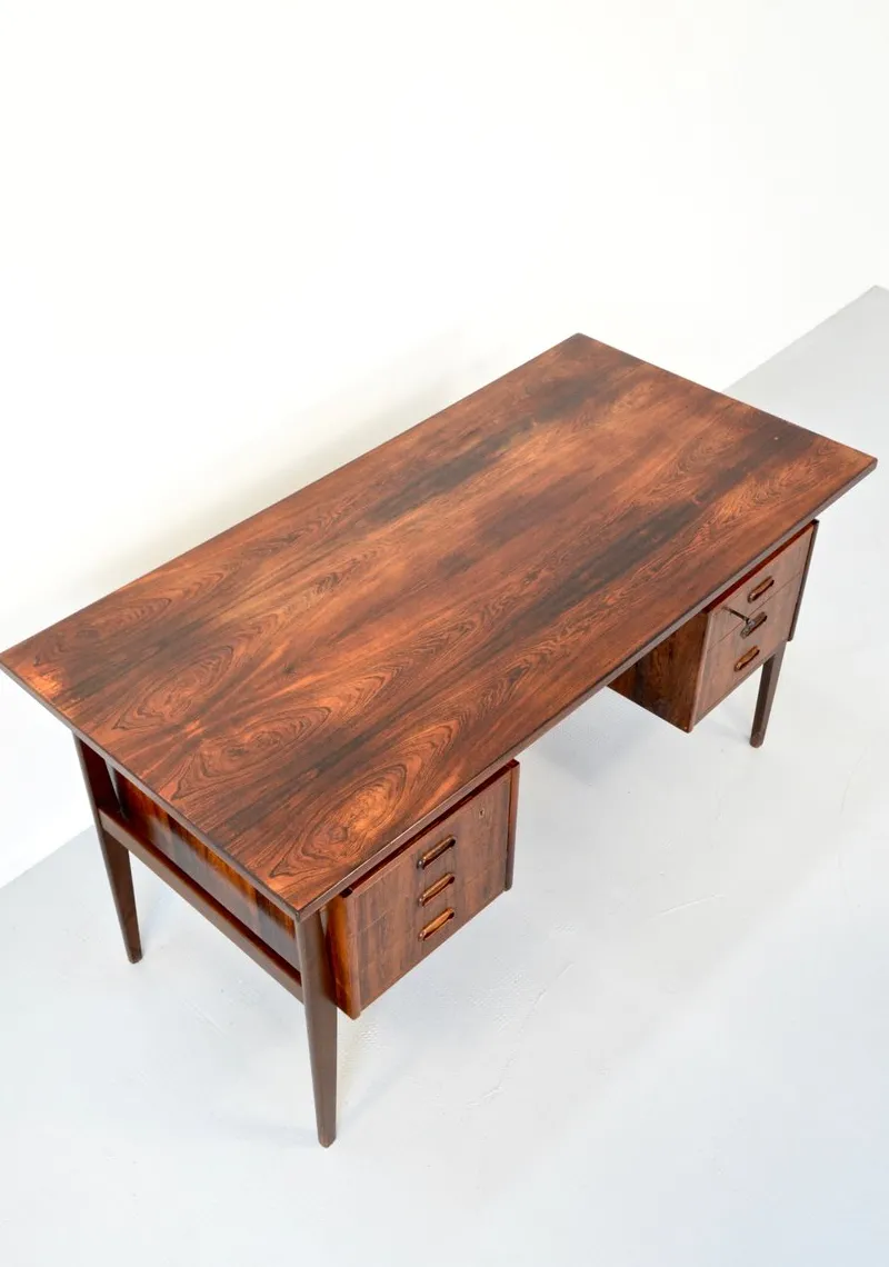 Pamono Mid-Century Modern Danish Executive Desk in Teak> Desks