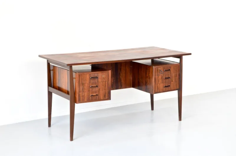 Pamono Mid-Century Modern Danish Executive Desk in Teak> Desks