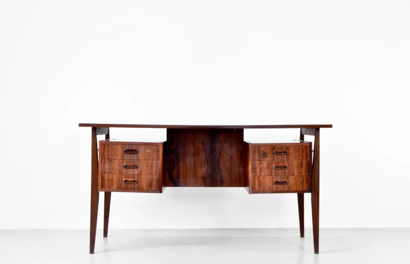 Pamono Mid-Century Modern Danish Executive Desk in Teak> Desks