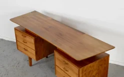 Outlet Pamono Mid-Century Modern Danish Walnut and Brass Desk by Alfred Cox, 1960s
