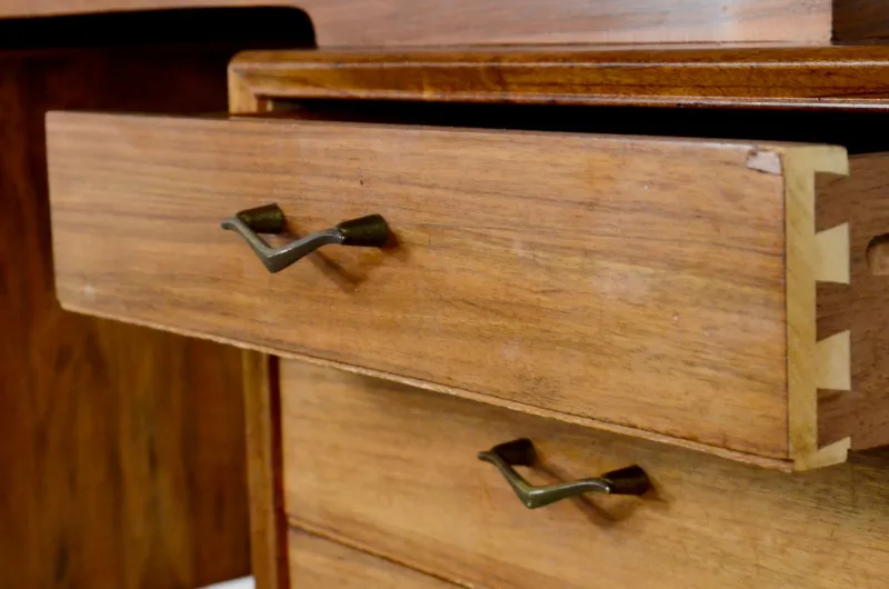 Outlet Pamono Mid-Century Modern Danish Walnut and Brass Desk by Alfred Cox, 1960s