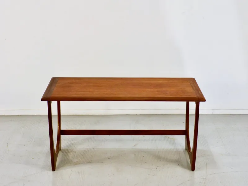 Pamono Mid-Century Modern Danish Style Teak Coffee Table from G-Plan, 1960s> Coffee & Side Tables