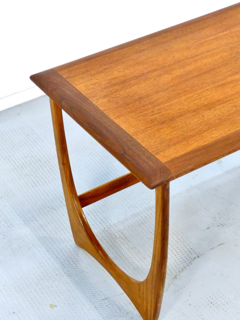 Pamono Mid-Century Modern Danish Style Teak Coffee Table from G-Plan, 1960s> Coffee & Side Tables